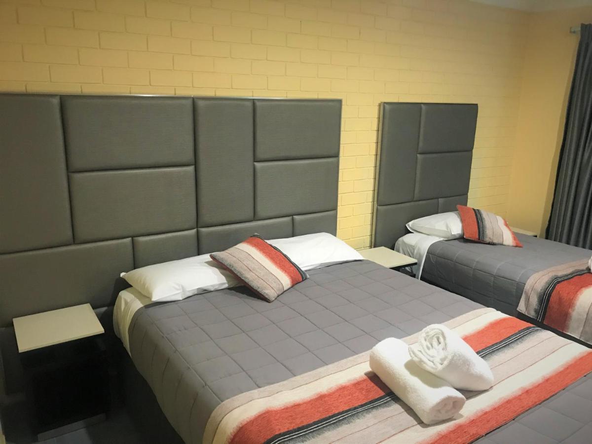 Toukley Motor Inn エクステリア 写真