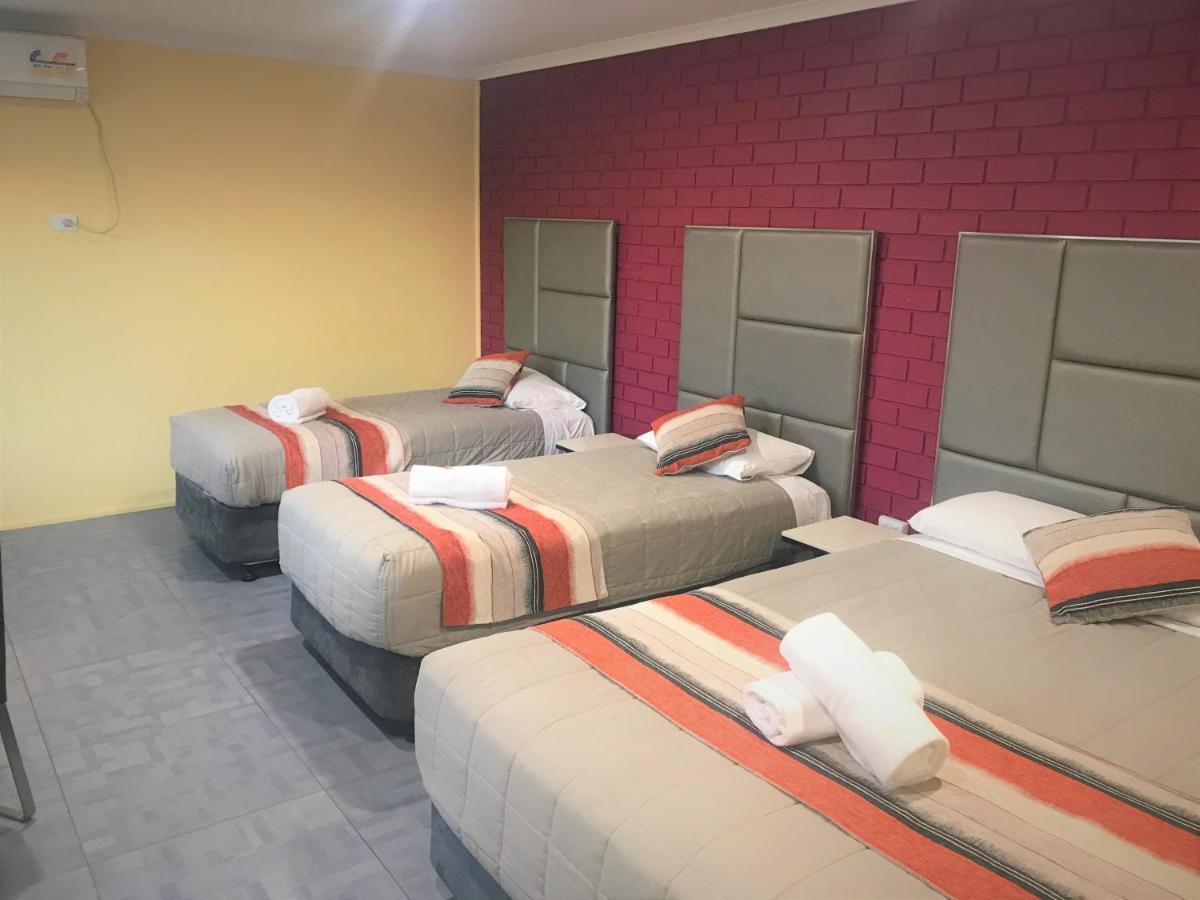 Toukley Motor Inn エクステリア 写真