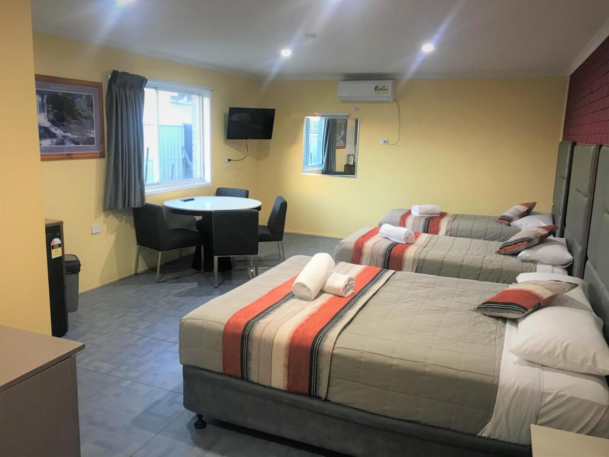 Toukley Motor Inn エクステリア 写真