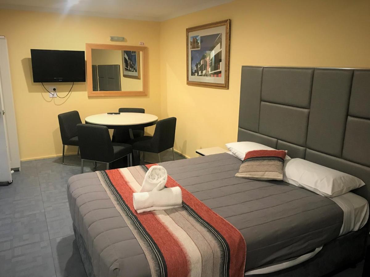 Toukley Motor Inn エクステリア 写真