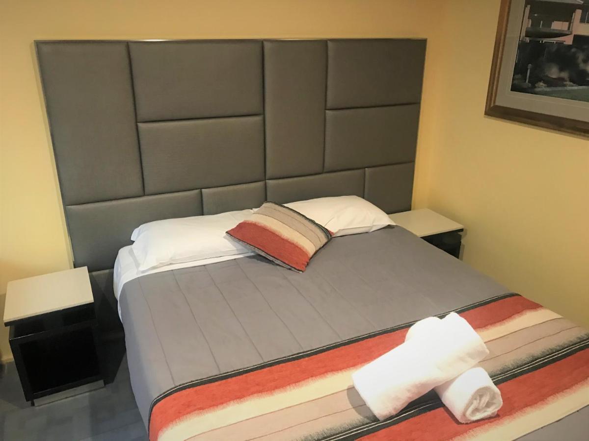 Toukley Motor Inn エクステリア 写真