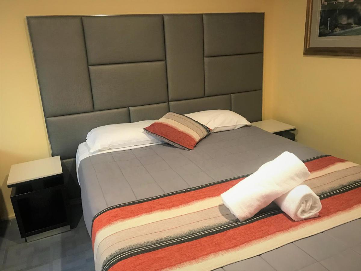Toukley Motor Inn エクステリア 写真